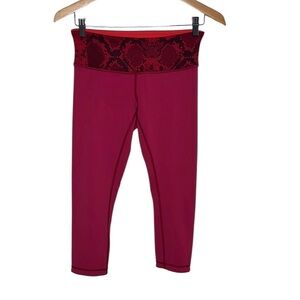 Lululemon Wunder Under Pant III Red Capri Reversible Leggings Women Size 6